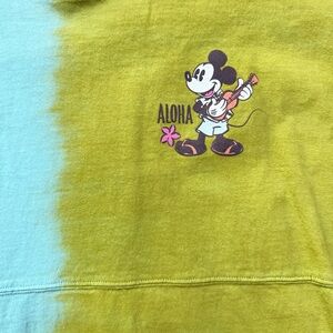 NWOT Spirit Jersey Disney Mickey Luau Aulani Hawaii Pullover Shirt Top M
